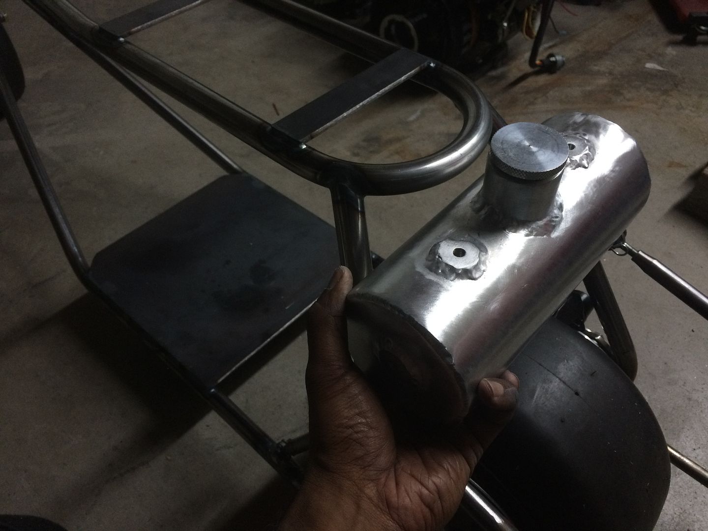 Cylinder/Round Gas tanks...